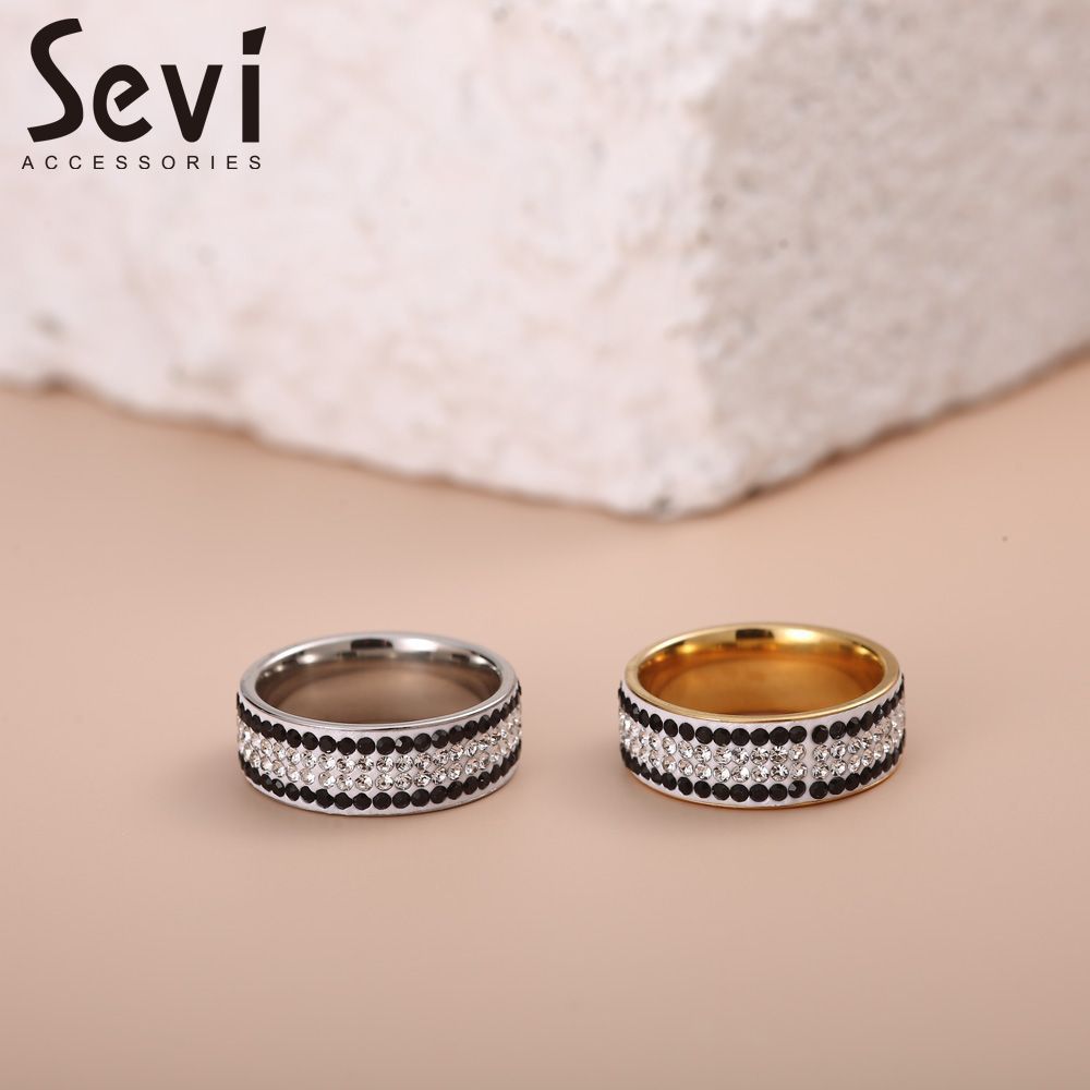 ANELLO ANELLO A TRE FILE DI STRASS – MASSICCIOSevi
