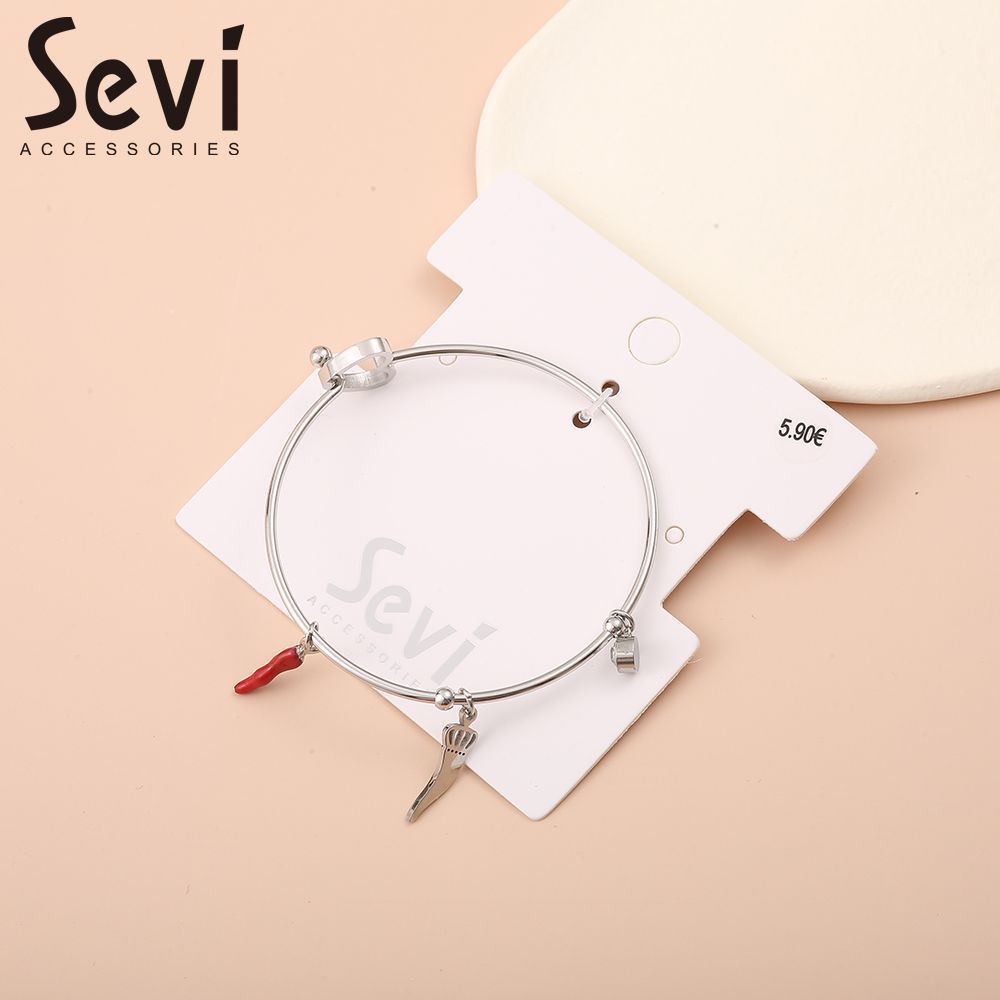 BRACCIALE PORTAFORTUNA CON CIONDOLISevi